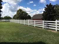 4 rail ranch style vinyl fence
